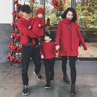 Chen Chen Ma quần áo trẻ em một gia đình ba hoặc bốn gia đình cha mẹ trẻ em quần áo mùa đông em bé Trung Quốc áo len đỏ năm mới váy trễ vai mẹ và bé