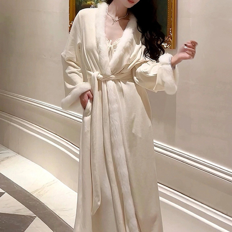 Autumn and Winter French-Style Fleece-Lined Nightgown with Straps, Feminine and Sensual, New High-End Mature Lady's Luxurious Princess Long Dress