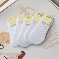 Пара лодочных носков, поднятых