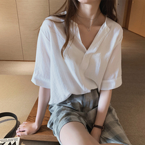 White shirt woman design sensation V collar half sleeve blouse Summer 2022 new loose cover snow spinning foreign airwear