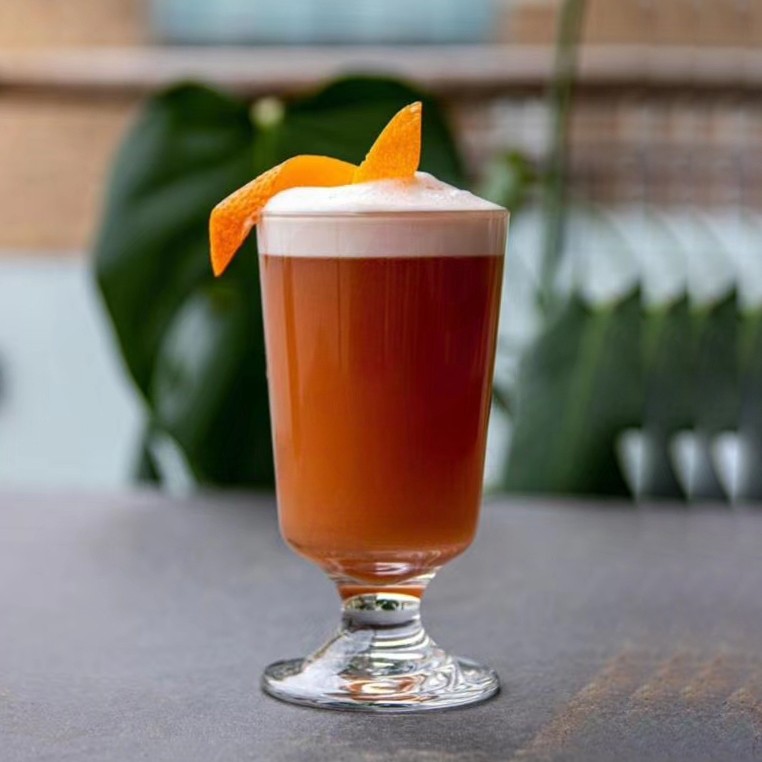 Wine Surgery Creative High Foot Cocktail Glass Bar Bitter Ai Wine Glass Minimis Iron Irish Coffee Cup Home Water Cup-Taobao