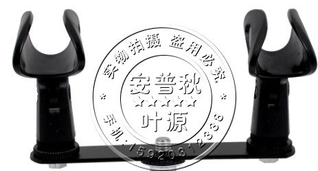 Microphone clip for a pair of clips with double and two clips