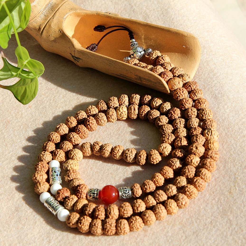 Rosary beads, beads, Indian seven-petal flesh-tooth flesh pattern, small King Kong Bodhi 108 pieces 8mm