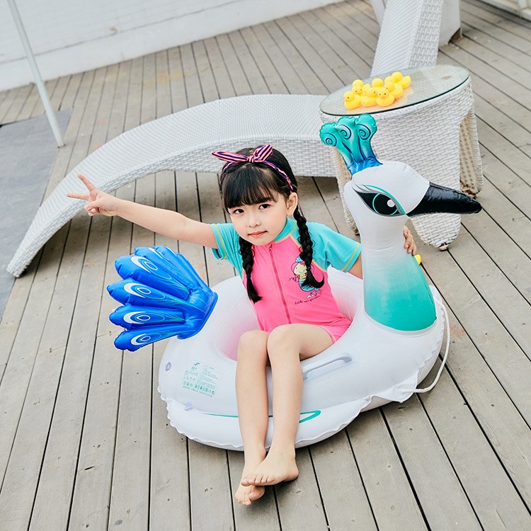 Cậu bé ngồi vòng tròn để tăng độ dày cho trẻ em bơi vòng người lớn lưới đỏ bơm hơi trẻ em cầu vồng trôi INS - Cao su nổi phao tập bơi