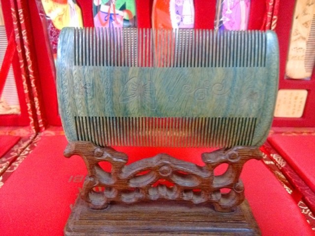 Sandalwood Changzhou comb jade sandalwood green sandalwood comb
