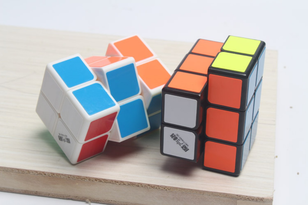 艺 魔方 格 223 Trò chơi ma thuật chuyên nghiệp hình khối Rubik với đồ chơi giáo dục linh hoạt bậc 2 - Đồ chơi IQ đồ chơi thông minh cho bé 4 tuổi
