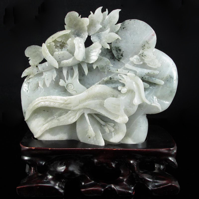 A price of natural Nanyang Dushan jade Seiko carving 2 pounds of heavy ornaments Phoenix play peony send certificate