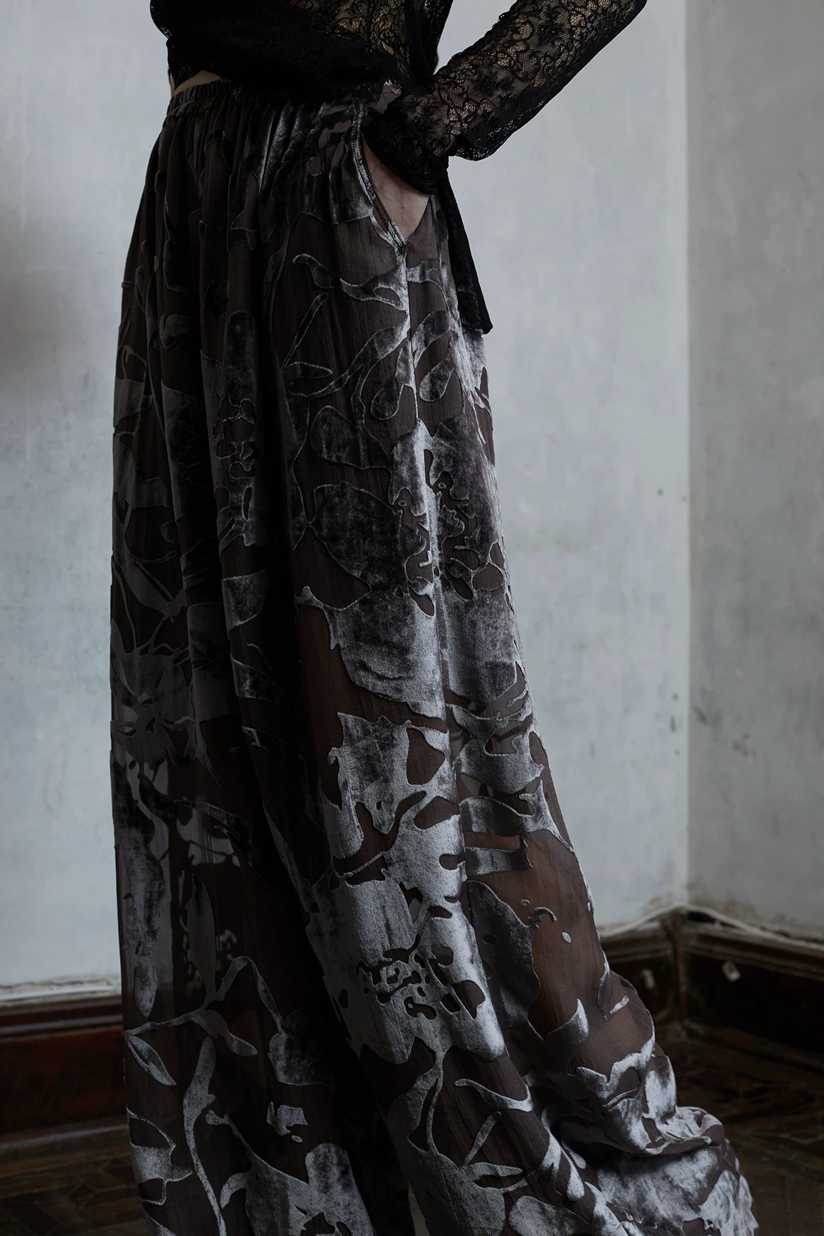 MIURA DESIGN 2024SS Silk Organza Flower Layered Sling Skirt Slack Wide Leg Pants Set