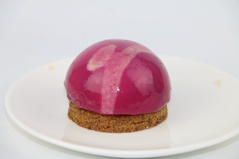 Khuôn hình bán nguyệt lớn, vừa và nhỏ Bánh bikini gợi cảm DIY handmade sô cô la đen bánh pudding đá viên khuôn làm kem silicon