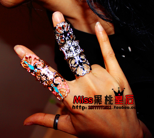 Women's retro hollow carved punk joint ring Bendable double ring ring