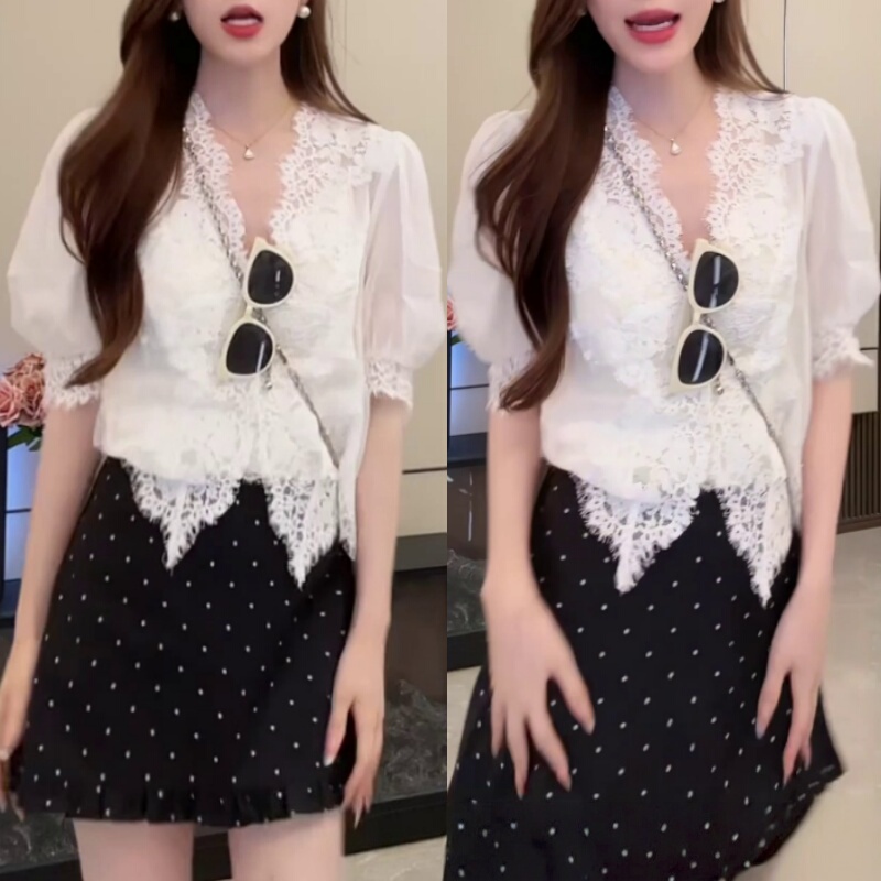 French Sweet Style Versatile V-Neck Puff Sleeve Top 2026 Summer New Lace Splicing Slimming Lace Shirt for Women