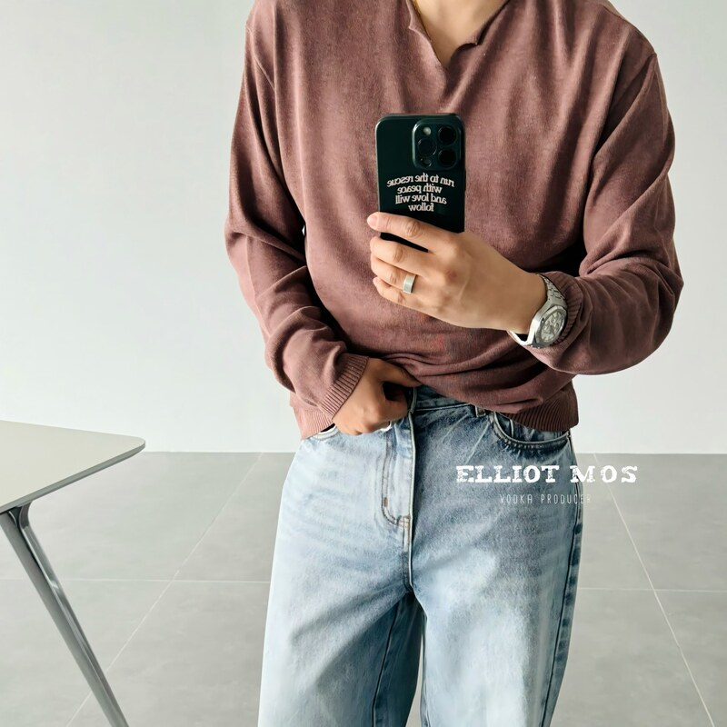 Uncle Elliot Mos Recommends: Soft and Breathable ~ Linen Blend Small V-Neck Knit Sweater