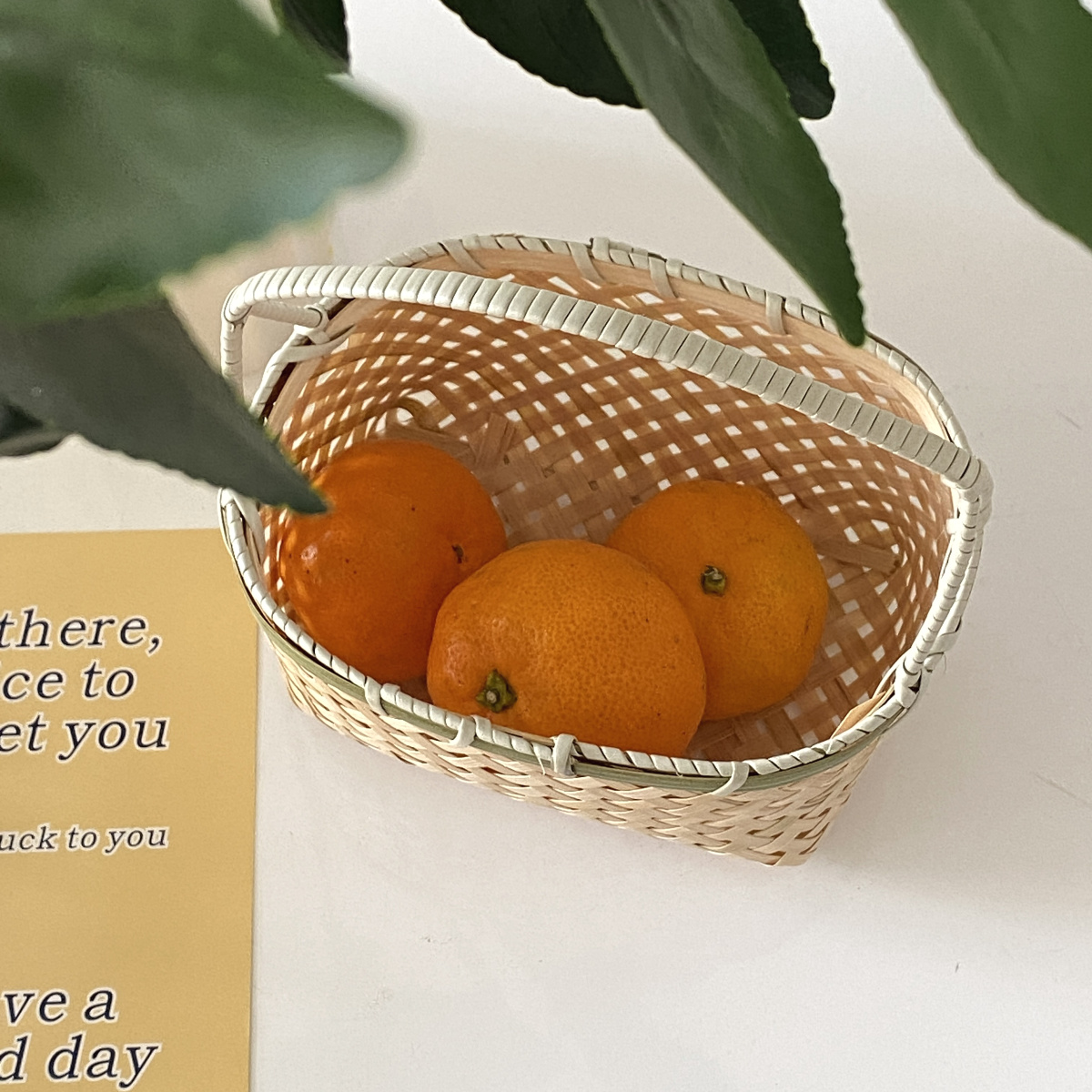 Small fresh bamboo woven hand basket ins home Good Things Bamboo Products Flower Flower floral decorations containing baskets