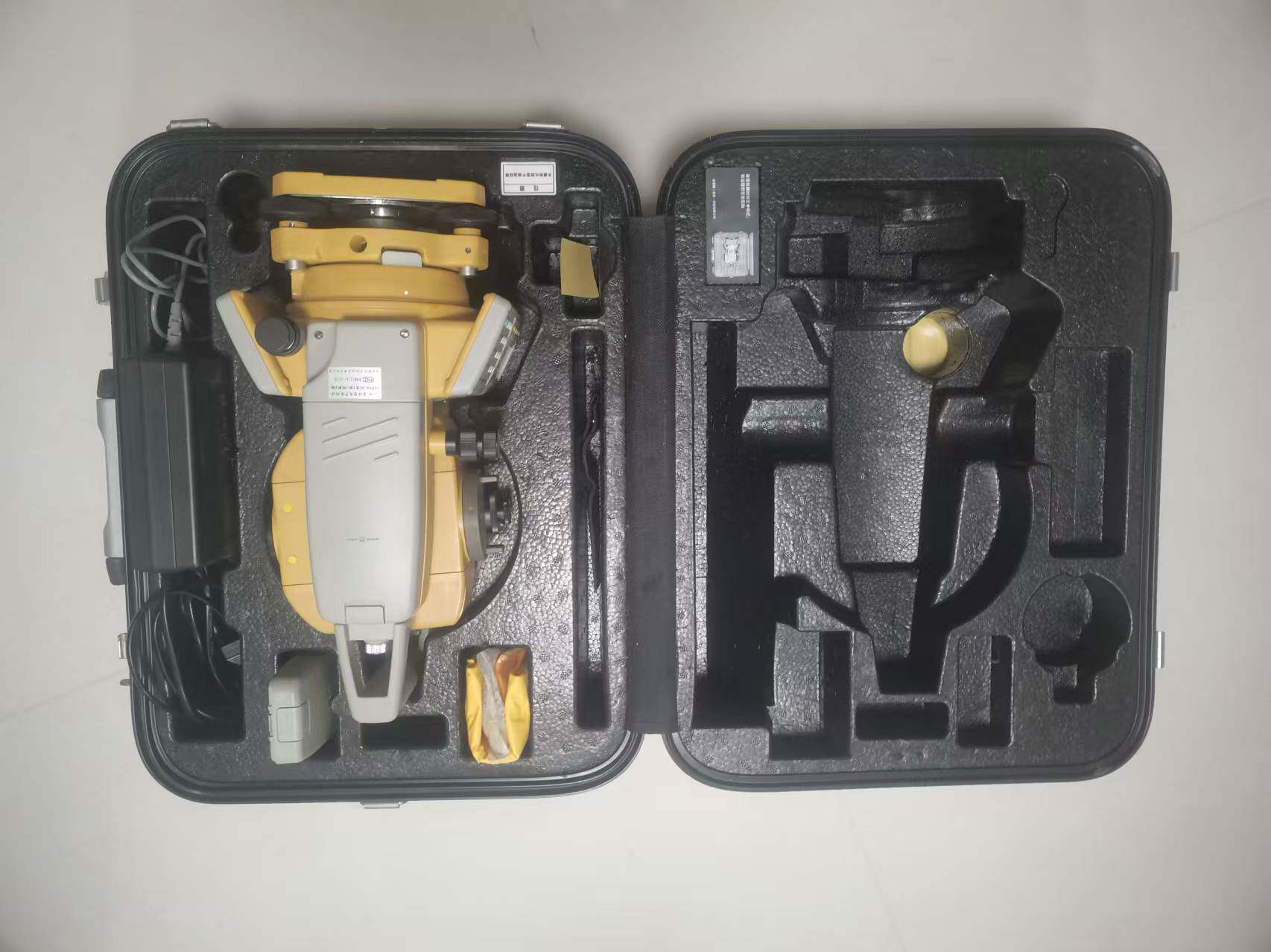 Тахеометр 高端的全站仪拓普康gpt-102r全新，未用，按照二手价出 Topcon