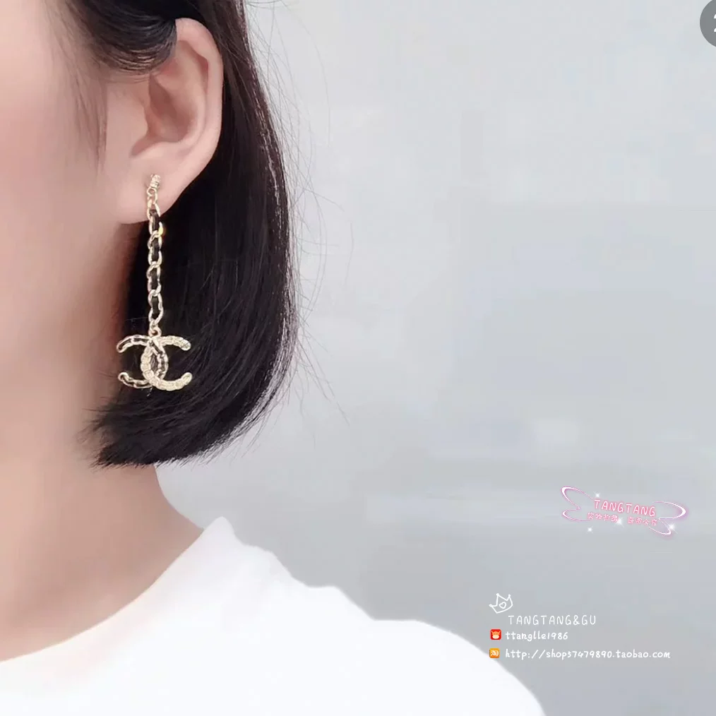 Колье-серьги-подвески с длинной серией кристаллов Chanel Chanel классика cc черная овчина и черный золотой двойной знак подвеска длинные серьги