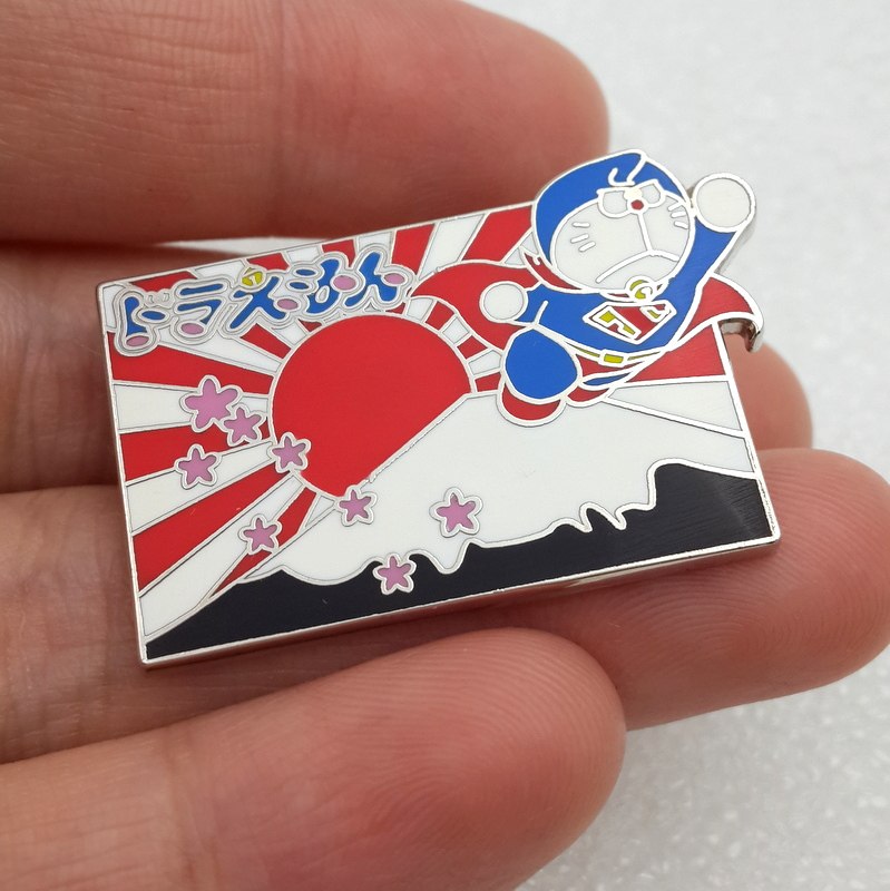 Japanese media newspaper badge of machine cat superman memorial chapter Fuji Sakura Blossom PIN 2205