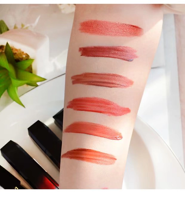 Lancome lip glaze lip honey cắn môi ống đen gương không thấm nước không làm mất màu son dưỡng ẩm nhuộm môi son bóng