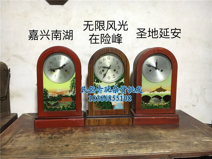 8090s nostalgic folklore old objects Old hanging clock Pub Hotel Personality Decorative Swing Accessories VIDEO PROPS