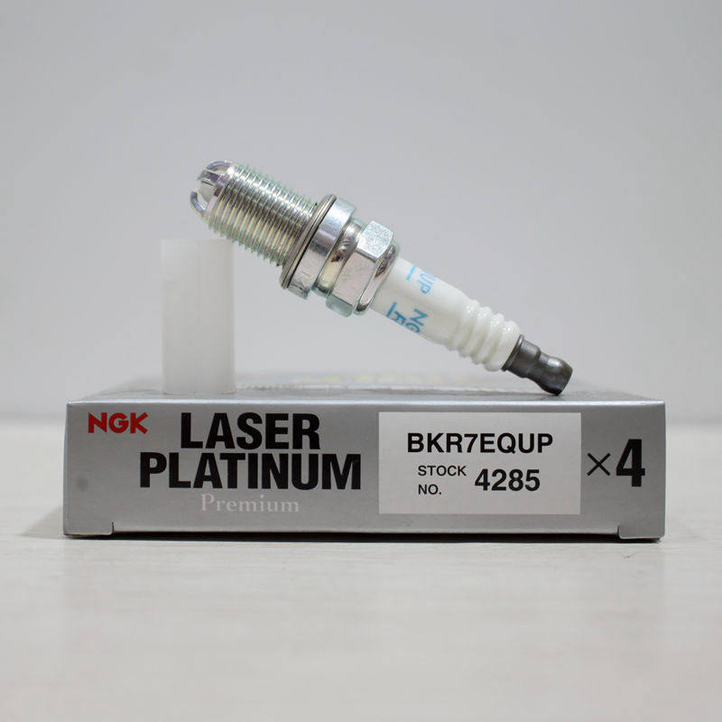 NGK4285 Quadrupole Platinum Spark Plug BKR7EQUP Magotan Tiguan Audi A4L Golf Q5 Fire Mouth