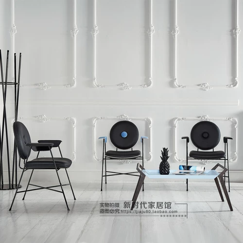 Дизайнерская индивидуальная итальянская простая домашняя железная столовая кресло для переговоров по переговорам по переговорному стулу моделя Комната Кофейня Стул