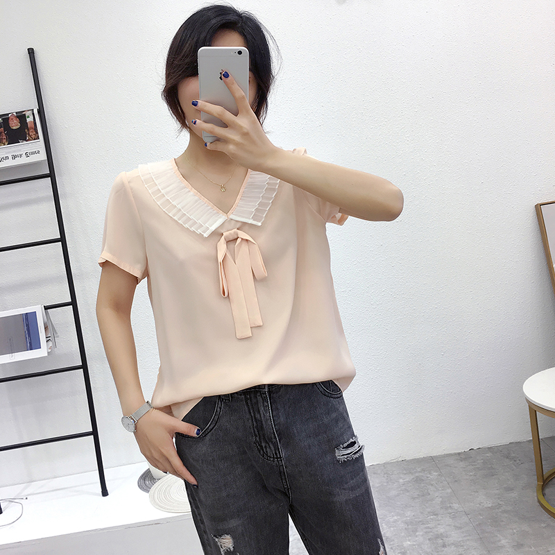 9375 áo sơ mi nhỏ 2018 hè mới phiên bản Hàn Quốc của áo thun cổ chữ V xếp ly ren in cổ tích áo sơ mi đen nữ