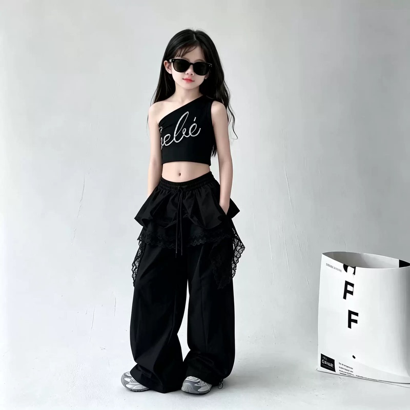 Girls' Summer Street Dance Jazz Performance Outfit Set with One-Shoulder Rhinestone Vest, Lace Splicing, Faux Two-Piece Parachute Pants