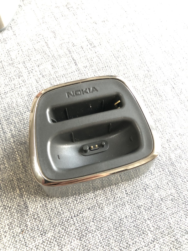 Nokia 8800 Original Stock Charger Nokia 8800 Original Stock Charger