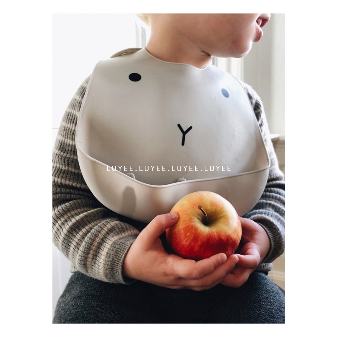 There are new models) Danish liewood small animal silicone bib baby supplementary food eating bib waterproof