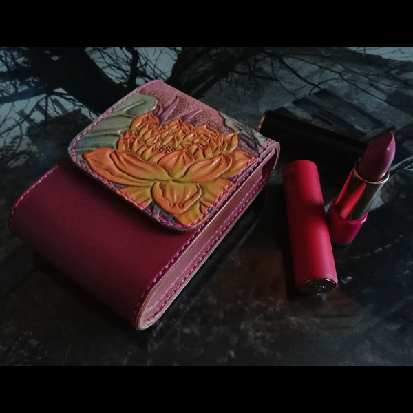 Handmade Tannic Bull Leather Men's Bag Women's Bag Booking leather Painted Lotus Women's Mouth Red Containing Bag