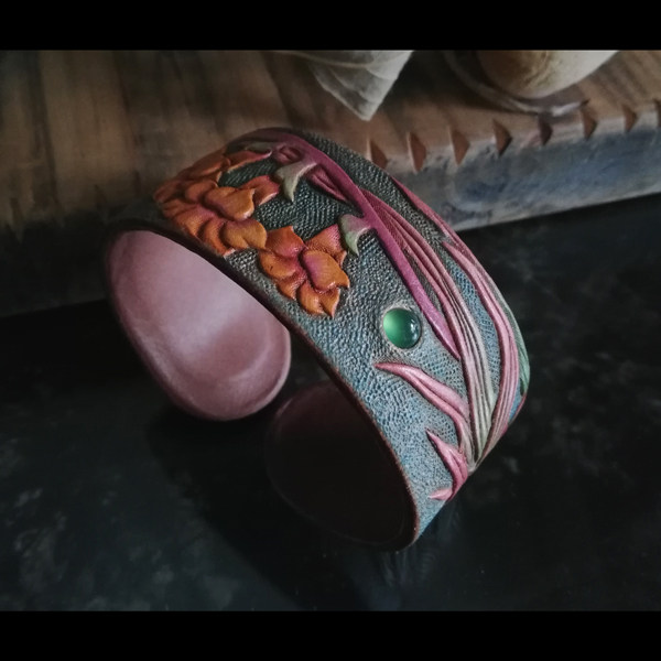 Handmade Tannic Bull Leather high-end custom-made leather Painted Grey Blue with green Manau women's hand ring hand