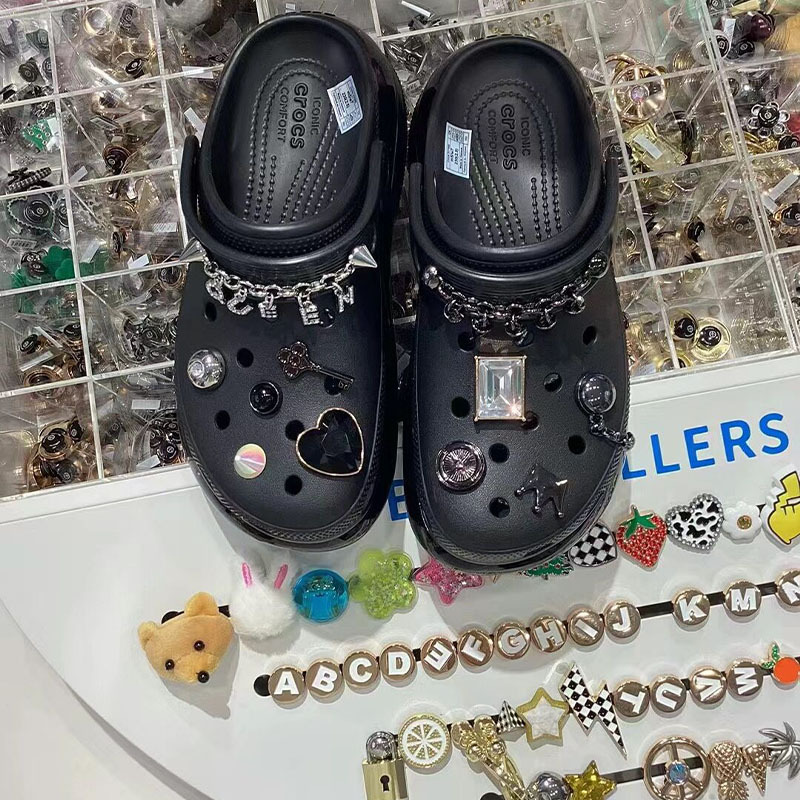 Crocs Shoe Charms Genuine Clog Shoe Accessories DIY Metal Diamond Crocs Shoe Buckle Decorations Accessories Zhibixing