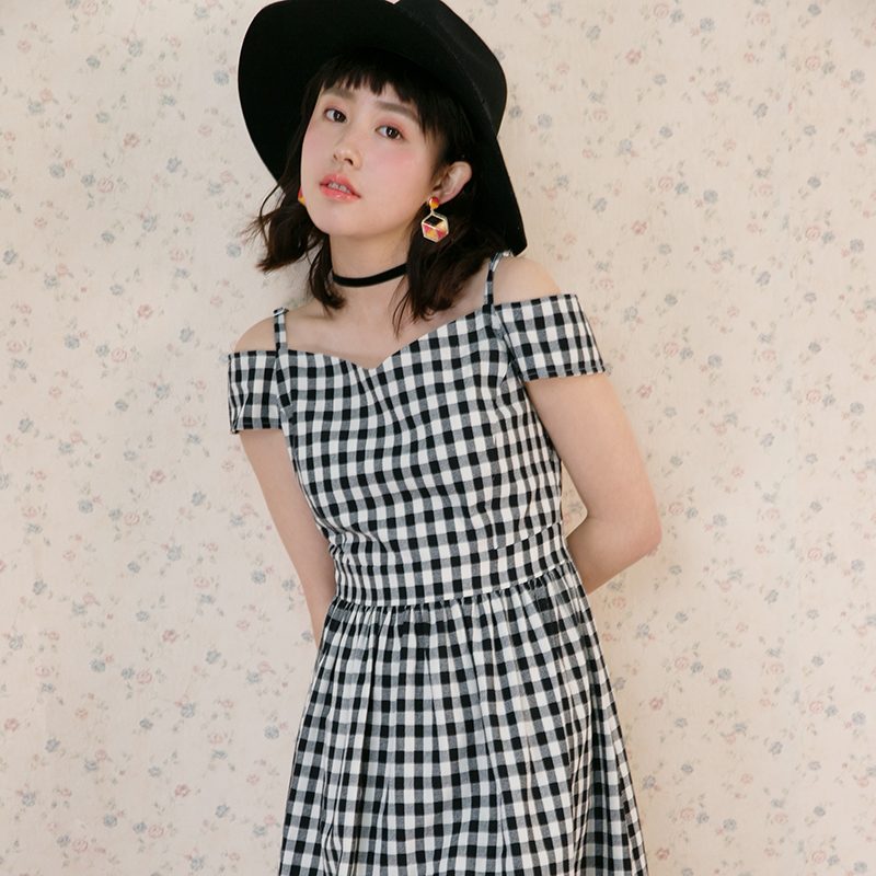 午睡原创日系 甜美百搭棉质露肩吊带格子连衣裙女 夏季新品娃娃裙