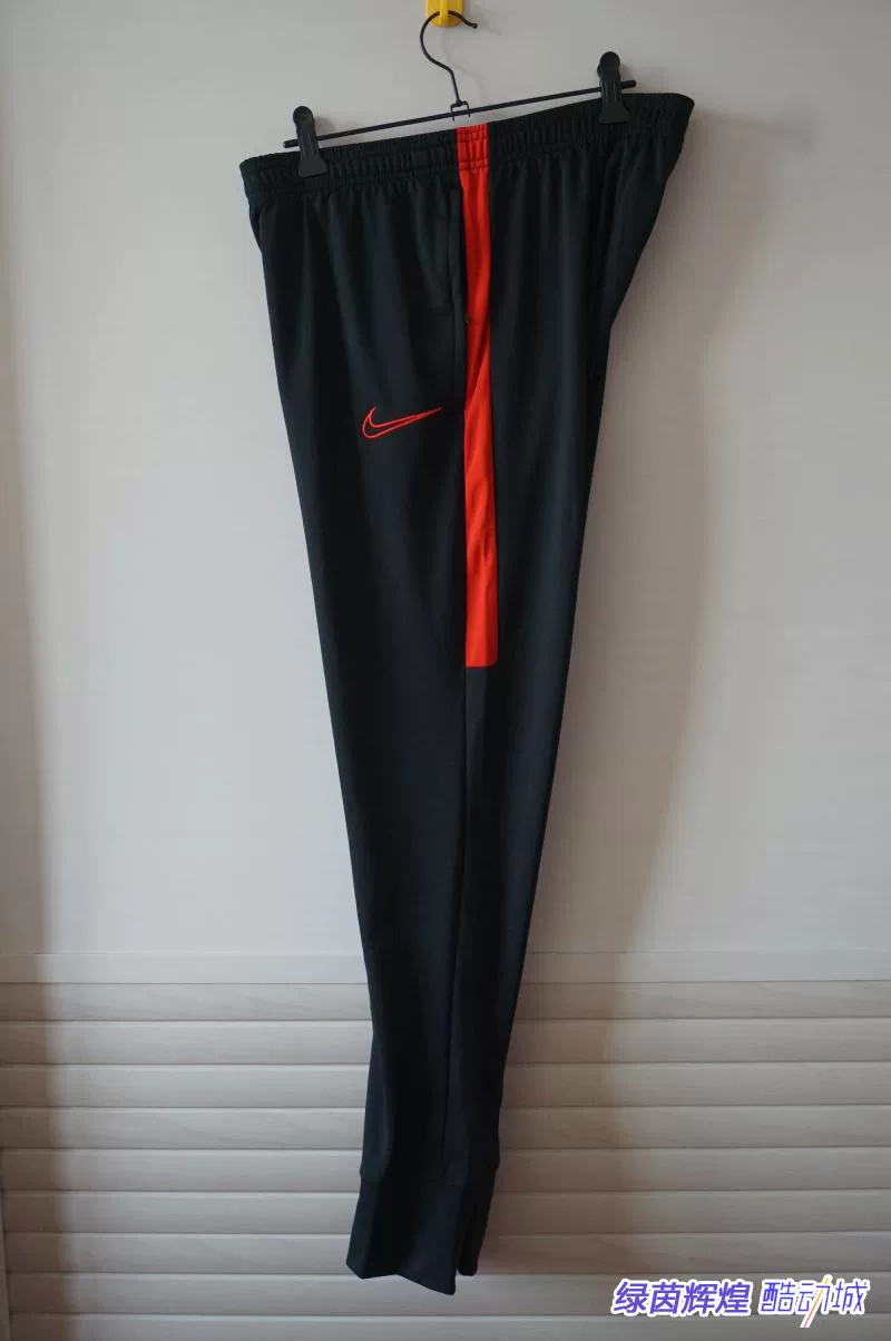 Футболка Nike, вязаные спортивные штаны для зала и отдыха