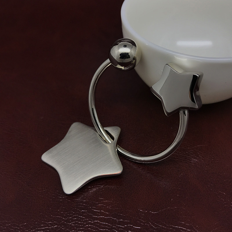 Star keychain boys women key chain Metal car creative key ring pendant Free lettering