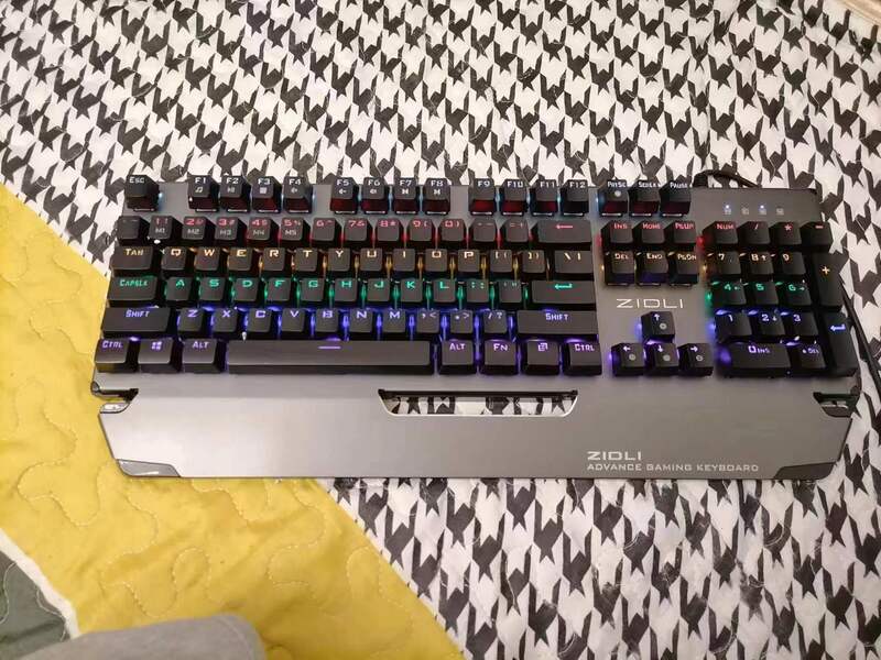 Genuine Magnetic Power Runaway Ck500 Plug-In Optical Axis Mechanical Keyboard Waterproof and Dustproof Internet Cafe Eating Chicken E-Sports Hand Rest
