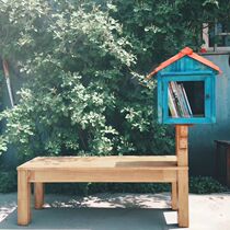 (Yesterdays country) is not in the other garden bookshelf bench can be customized