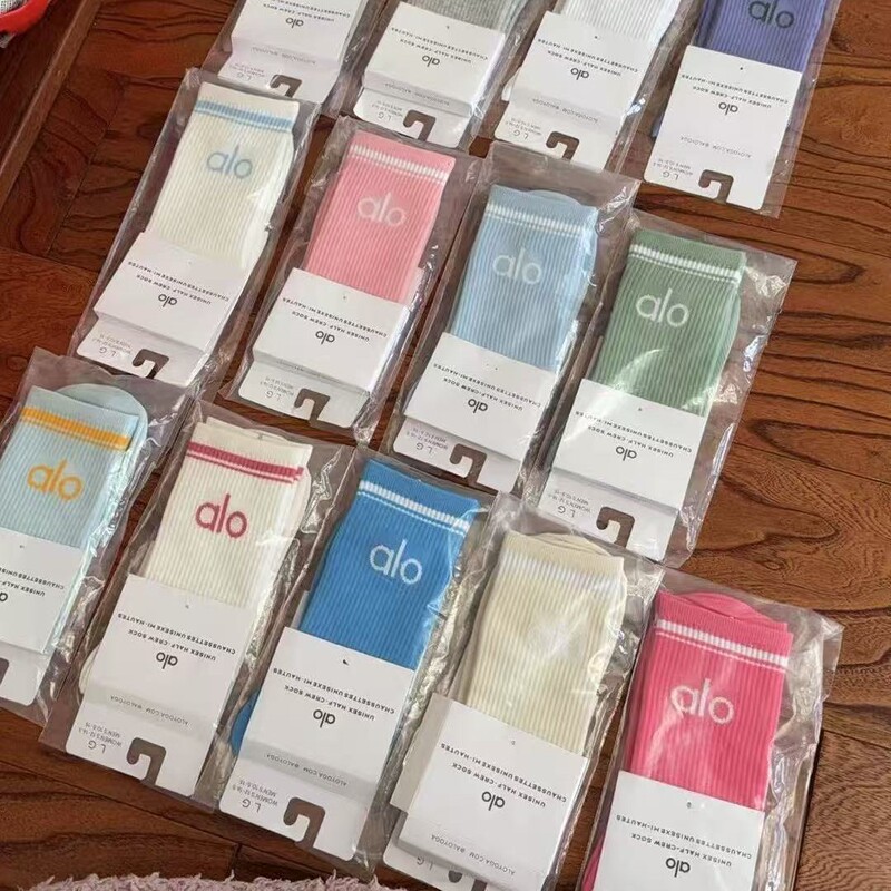 Alo Socks, Yoga Sports Cotton Socks, Mid-High Tube, Unisex, Breathable, Casual Couple Socks, Versatile, Combed Alo Socks, Yoga Sports Cotton Socks, Mid-High Tube, Unisex, Breathable, Casual Couple Socks, Versatile, Combed