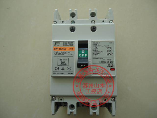 Original Japan Fuji circuit breaker BW125JAGC-3P030 Air switch BW125JAGC 3P 30A