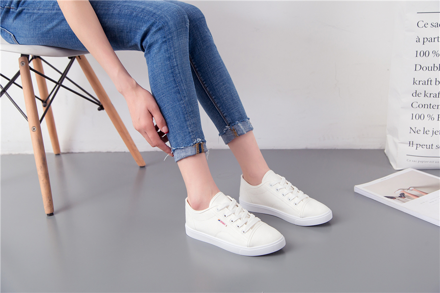 Giày vải nữ thoáng khí phiên bản Hàn Quốc của giày đế bệt hoang dã 2018 xuân hè mới Giày nữ mới giày đế bệt giầy độn nữ