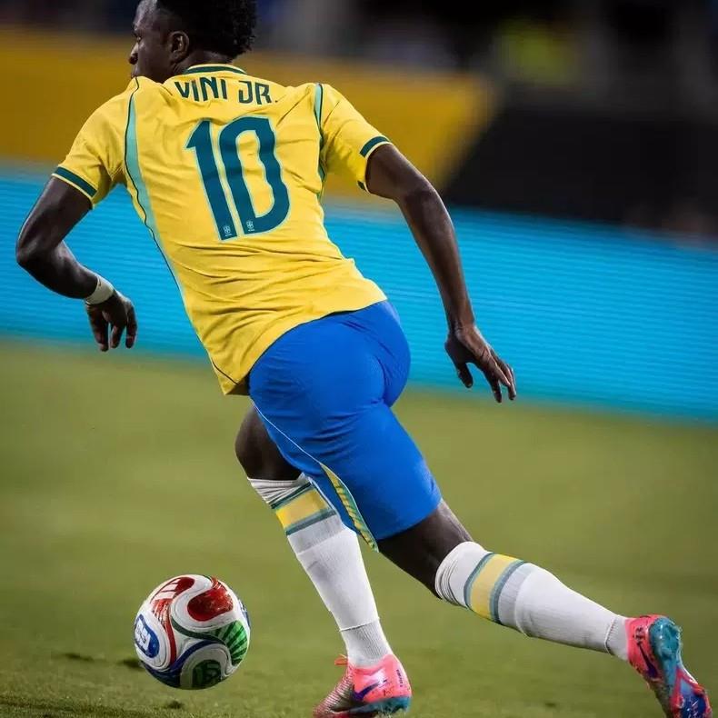 2026 Brazil National Team Home Jersey Vinicius No. 10 Rodrigo Neymar Fan Version Football Uniform