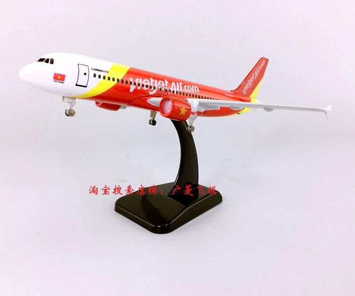 Mô hình máy bay thêm hàng không Séc A320 thêm hàng không Séc mô phỏng hợp kim 18cm mô hình máy bay chở khách tĩnh mô hình máy bay