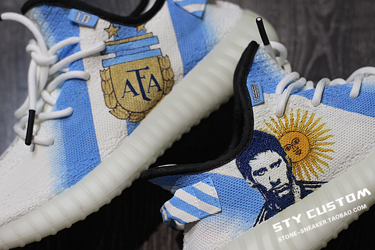 Sty Hand-Painted Adidas Yeezy 350V2 Yeezy 350 Running Shoes Lightweight Low-Top Argentina Messi
