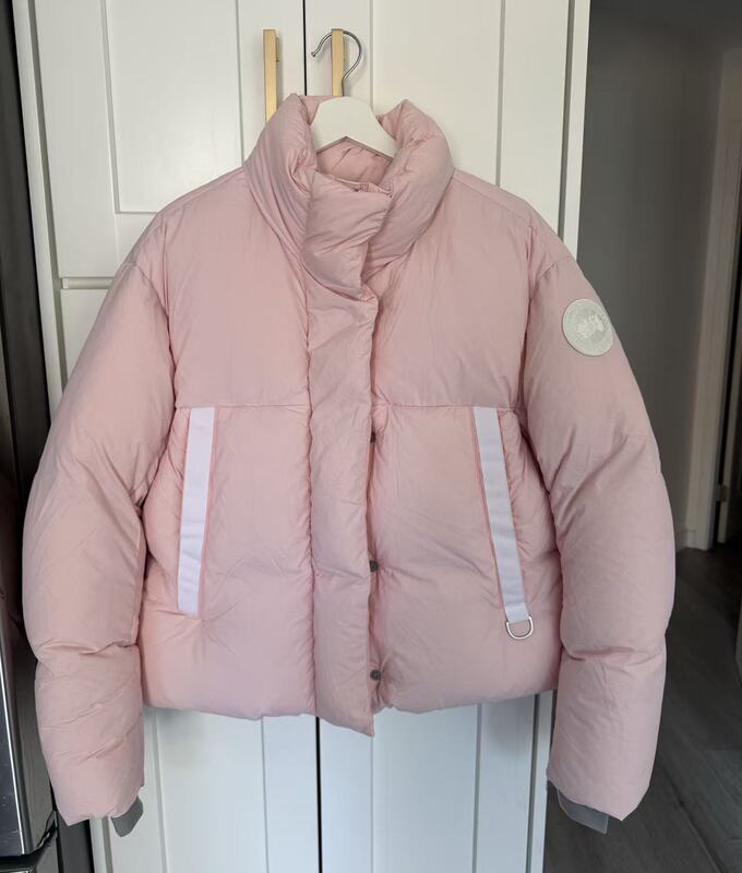 Canada Goose Thin Down/Puff/Parka Jackets for Women Special Price Collection