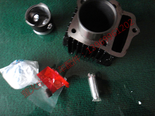 JH70 90 100 110 curved beam tricycle motor jialing 70 sets of cylinder body piston piston ring valve