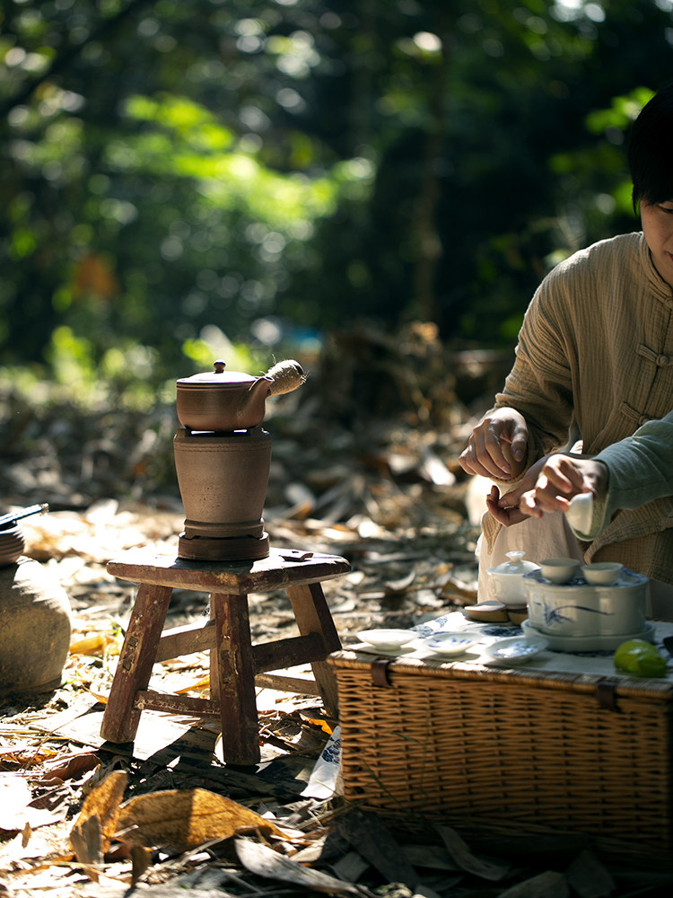 Retro Red Clay Charcoal Stove Carbon Fire Cooking Tea Stove Outdoor Tea House Burning Water Stove Wind Stove Tide State Small Fire Oven Old Carbon Stove-Taobao
