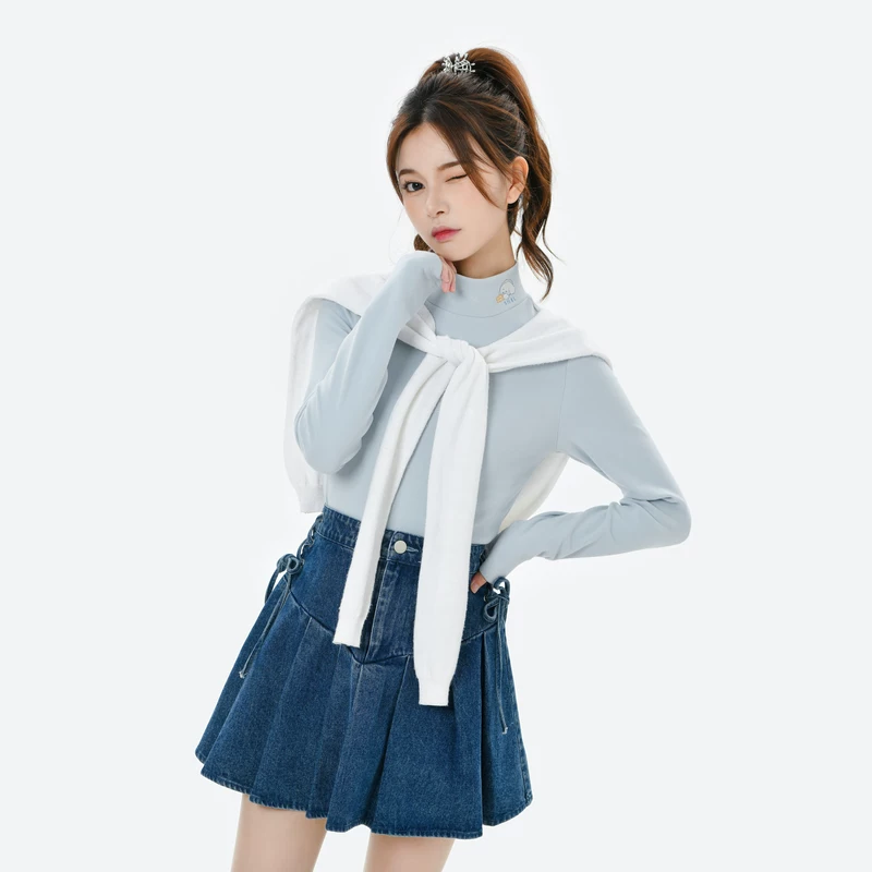 森女部落 Cute base body-friendly demi-season fitted T-shirt, with embroidery, high collar