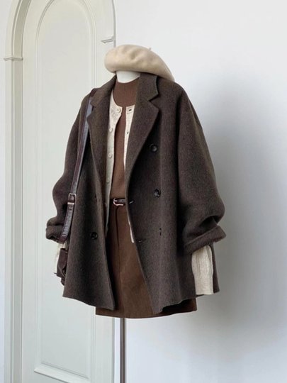 Unique and Super Stylish Thick Woolen Coat for Women in Late Winter, New 2025 Woolen Jacket, Short Style for Petite Women