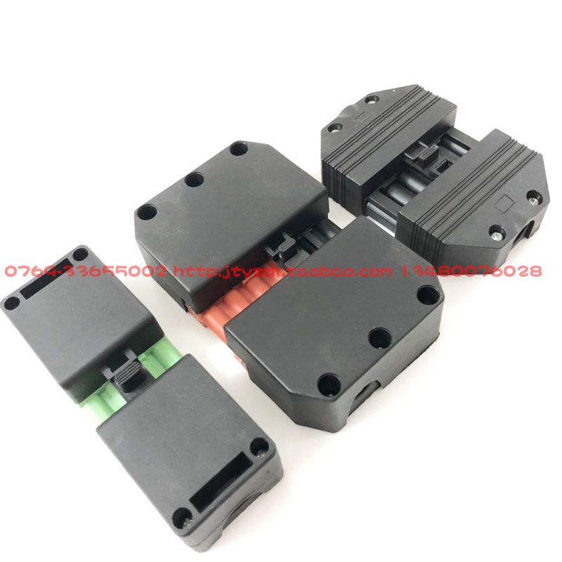 Seven-hole four-hole socket for the plug-in combustion engine wiring inserts the male-to-insert burner plug