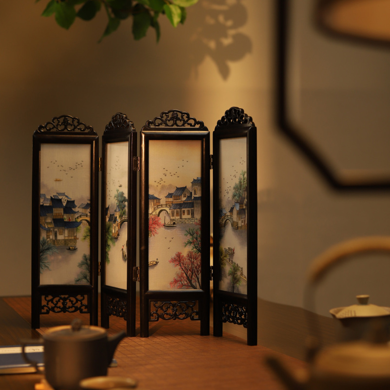 Suzhou Embroidery Folding Small Screen Ornament, Hand-Embroidered Chinese Style Gift, Portable Handicraft, Business Gift for Foreigners Suzhou Embroidery Folding Small Screen Ornament, Hand-Embroidered Chinese Style Gift, Portable Handicraft, Business Gift for Foreigners