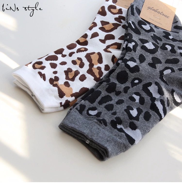 Bi vào! Vớ thời trang Han Dynasty Dongdaemun 2018 Mùa thu và mùa đông Hot Leopard Cotton Vớ ngắn